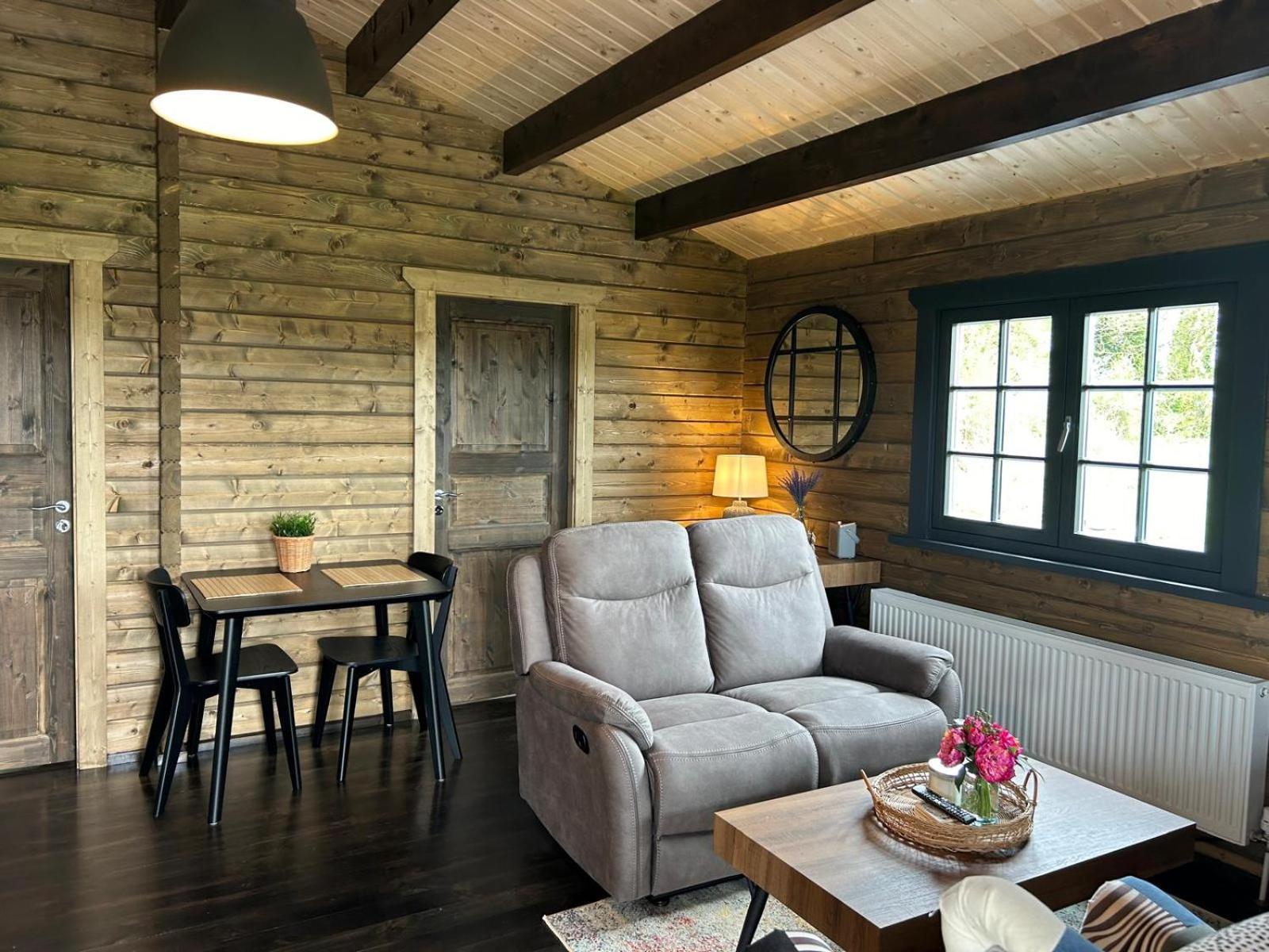 Little Rock Retreat Log Cabin With Hot Tub Castletown Gheoghegan Exterior photo