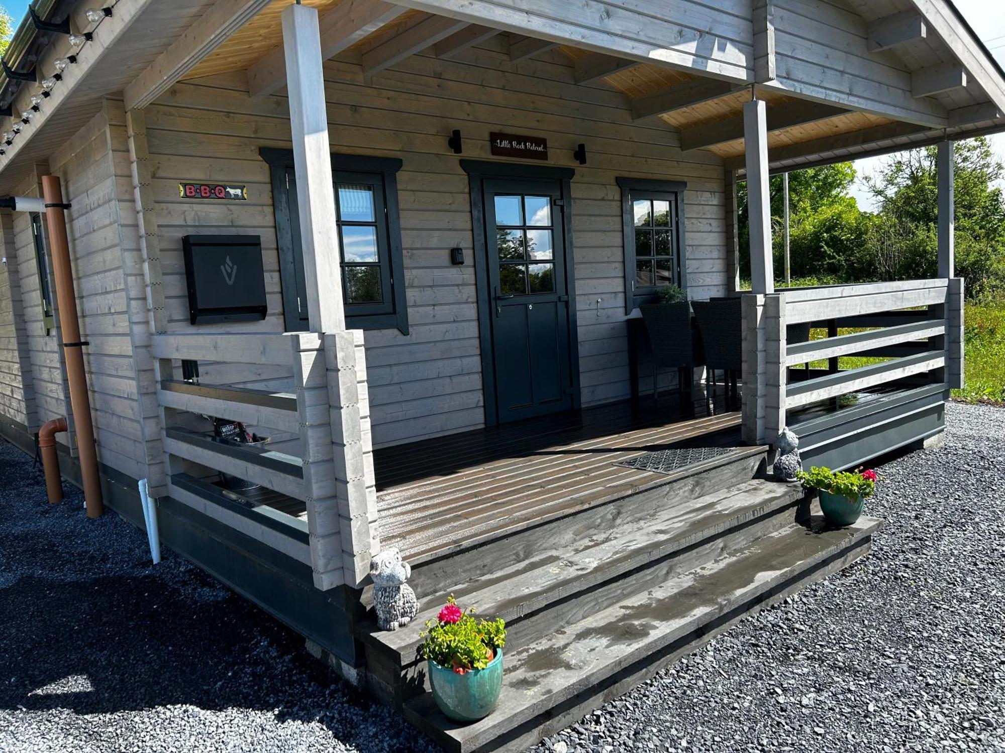 Little Rock Retreat Log Cabin With Hot Tub Castletown Gheoghegan Exterior photo