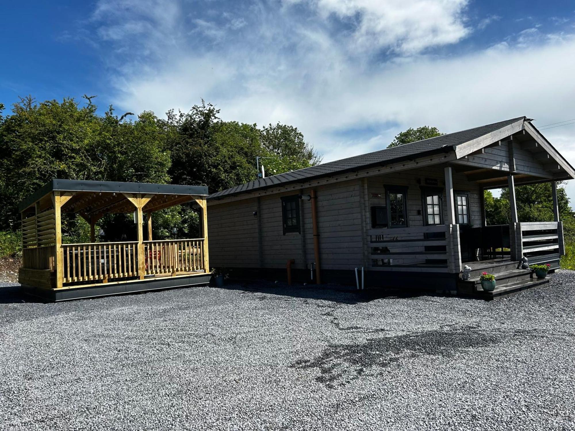 Little Rock Retreat Log Cabin With Hot Tub Castletown Gheoghegan Exterior photo