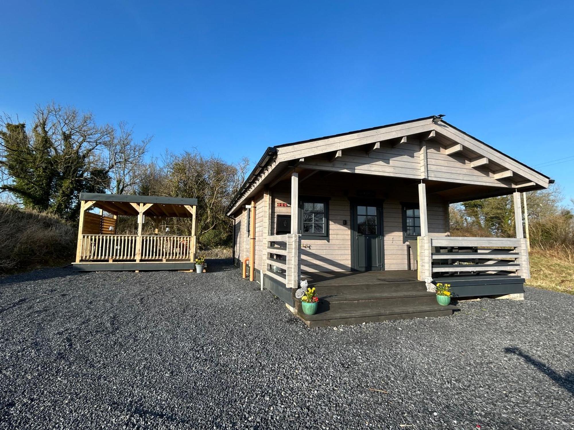 Little Rock Retreat Log Cabin With Hot Tub Castletown Gheoghegan Exterior photo
